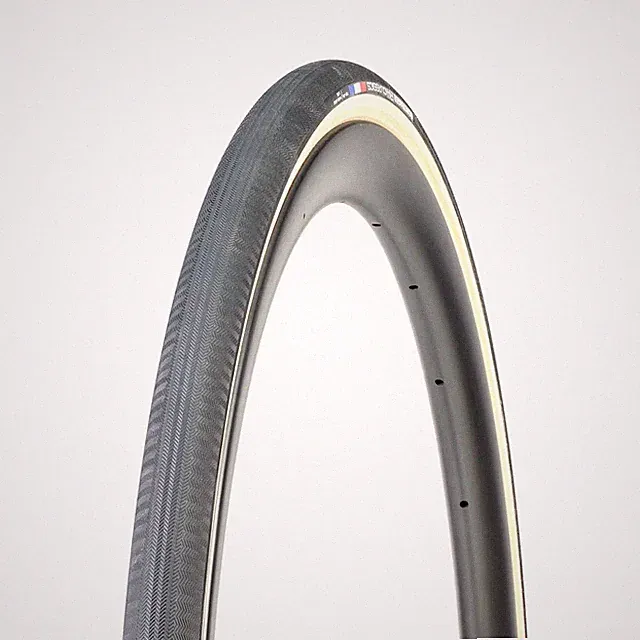 Bontrager R4 Classics Hard-Case Lite Road Tire 700x28c Black Natural Folding