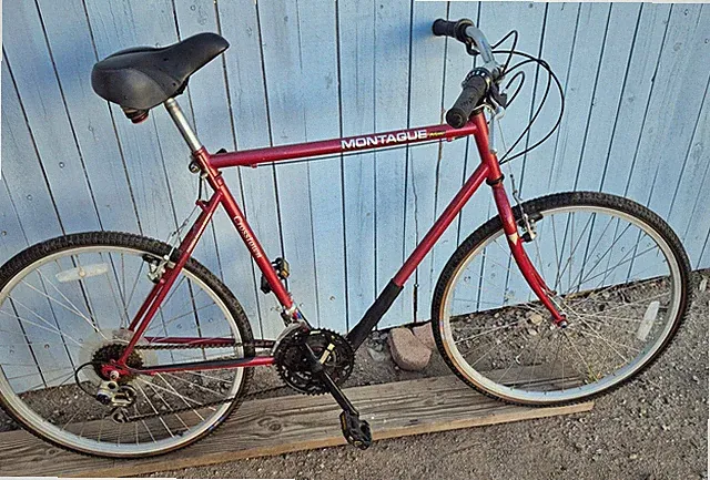 Montague Crosstown BiFrame Foldable Bike. See pictures